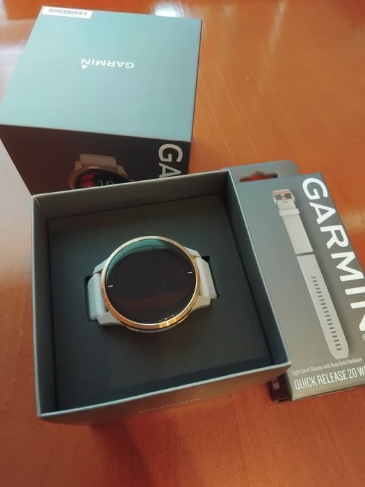 Часовник Smartwatch Garmin Venu, Light Sand/Rose Gold