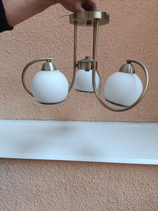 Люстра продается .