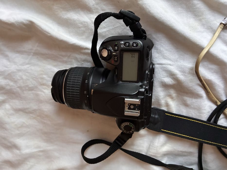 Pachet Foto Complet DSLR Nikon (D5100 + D80) | 2 Obiective (18-55mm & 70-300mm) | Doar 1000/3000 Cadre | Trepied & Accesorii