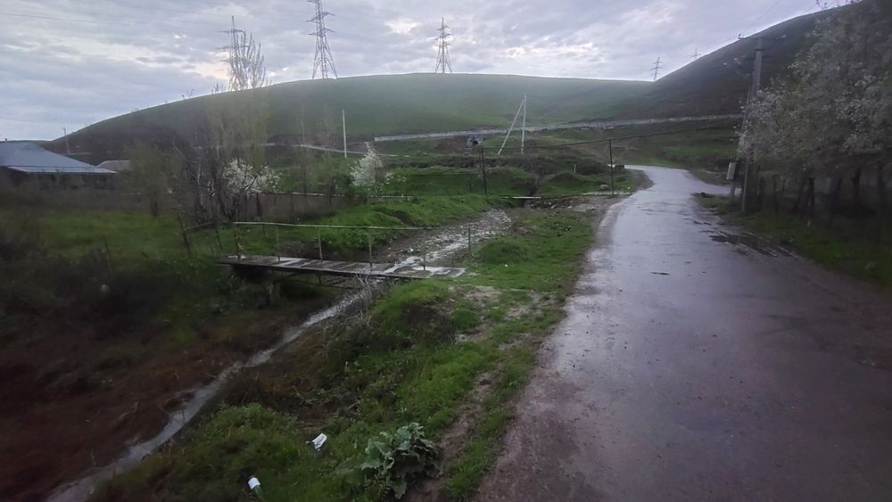 Продается дом  недалеко от Платины