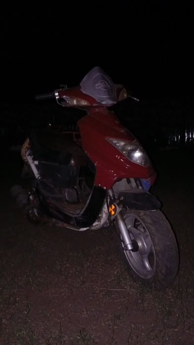Продам скутор 80куб