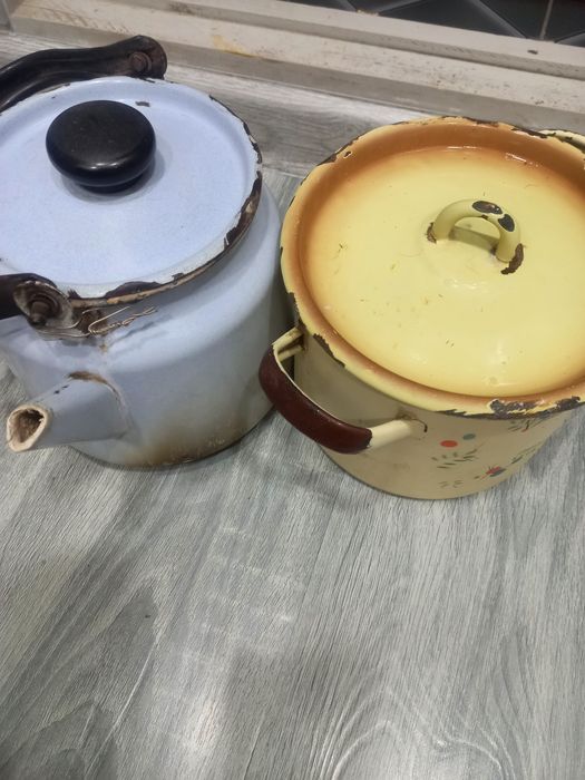 Чайник и кастрюля