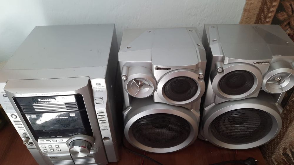 Музыкальный центр