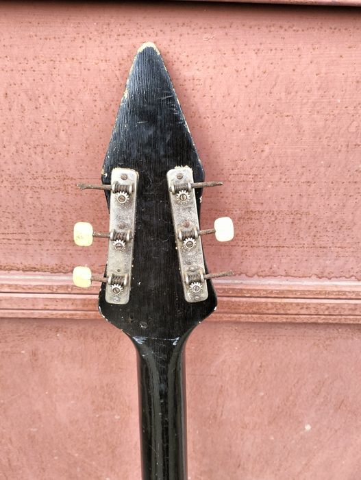 Електрическа китара Орфей Пловдив