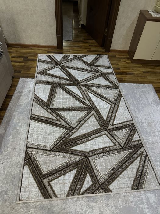 Ковер  состояние как новый