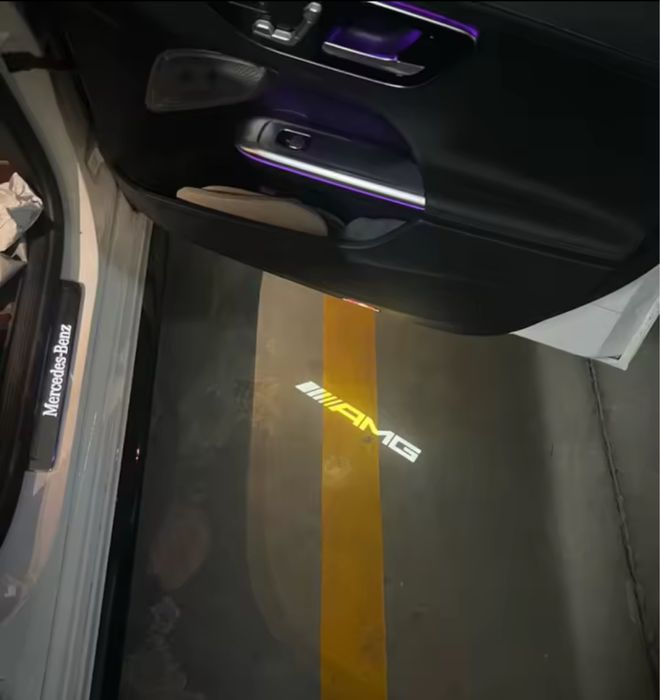 Премиум лого прожектори за врати и странични огледала на Mercedes-Benz