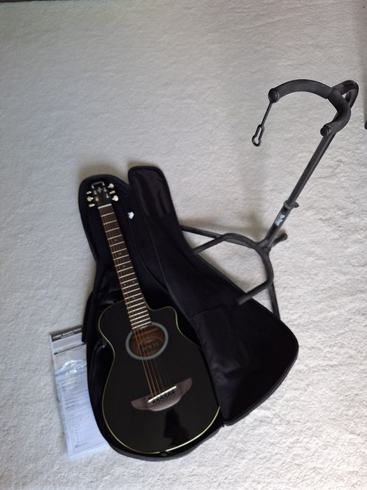 Chitara electro-acustica Yamaha