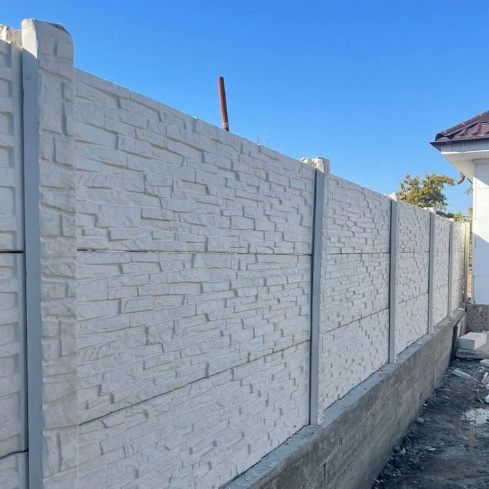 Placi gard beton si stalpi