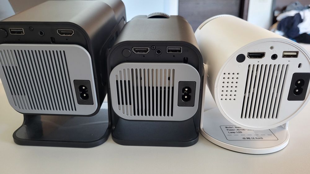 Video proiector HY300 / Hy320 720P/1080P / Salange K2 cu baterie - noi