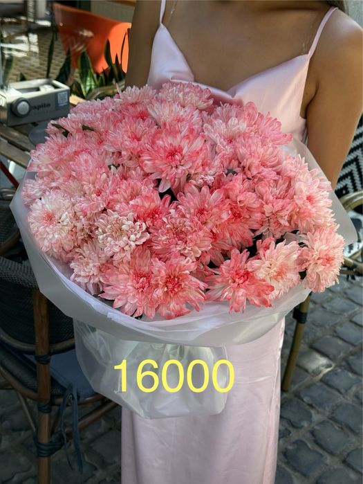 Букет гортензия, хризантема, розы