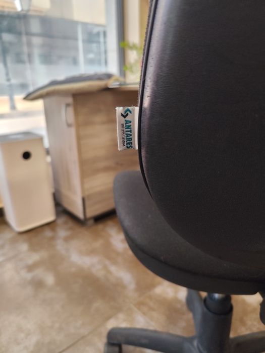 Офис стол 1 бр. черен