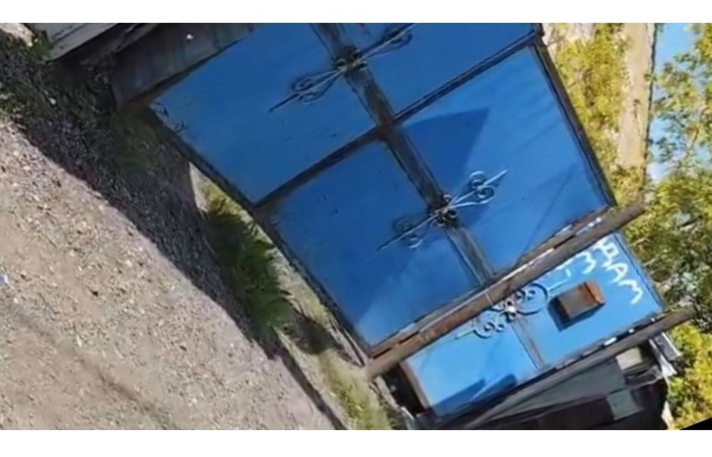 Продам ворота цена 30000