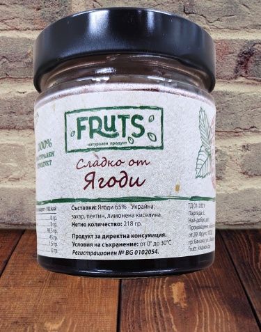 Сладко от зелени смокини и дриги