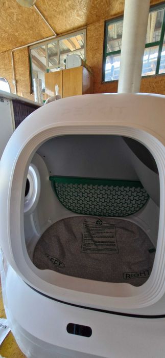 Продам автоматический лоток для кошек