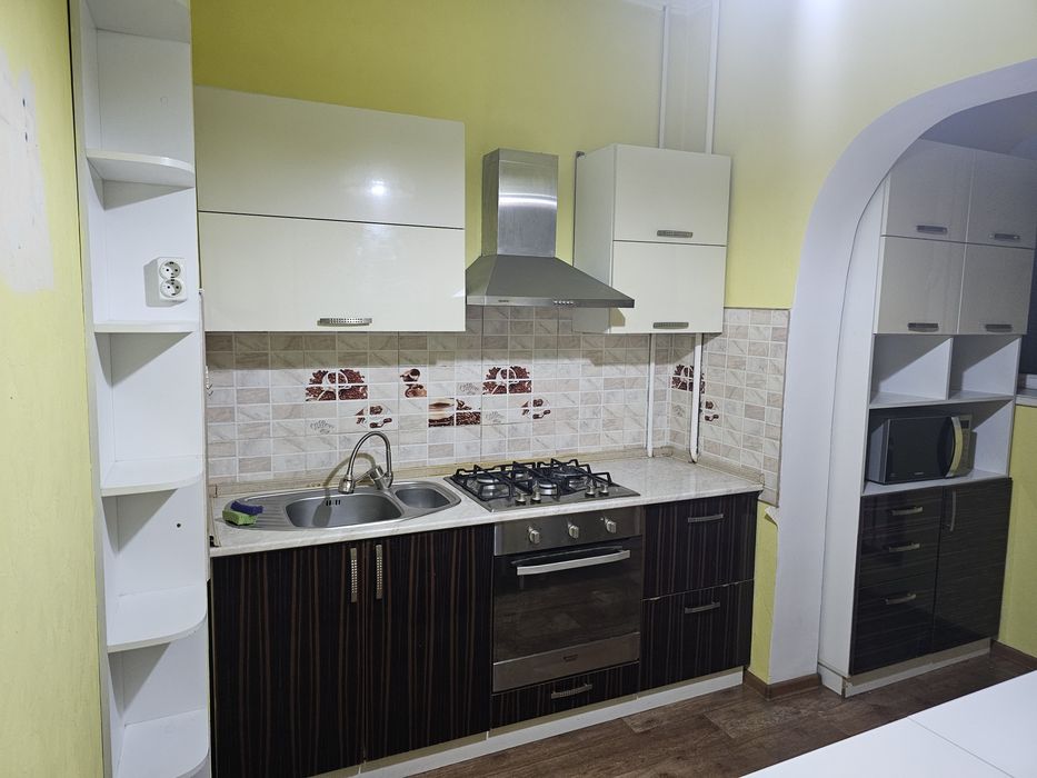 Спальный, кухонный гарнитур