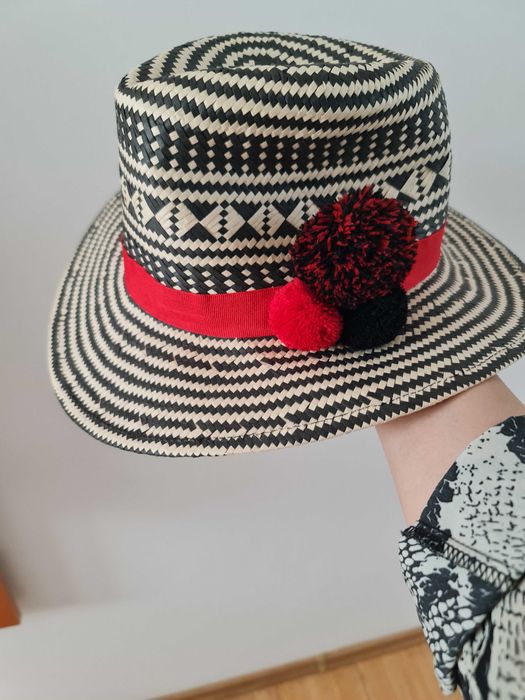 Pălărie damă cu imprimeu