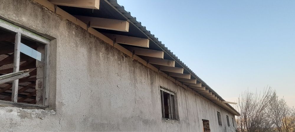 Executam acoperisuri si Reparatii acoperisuri