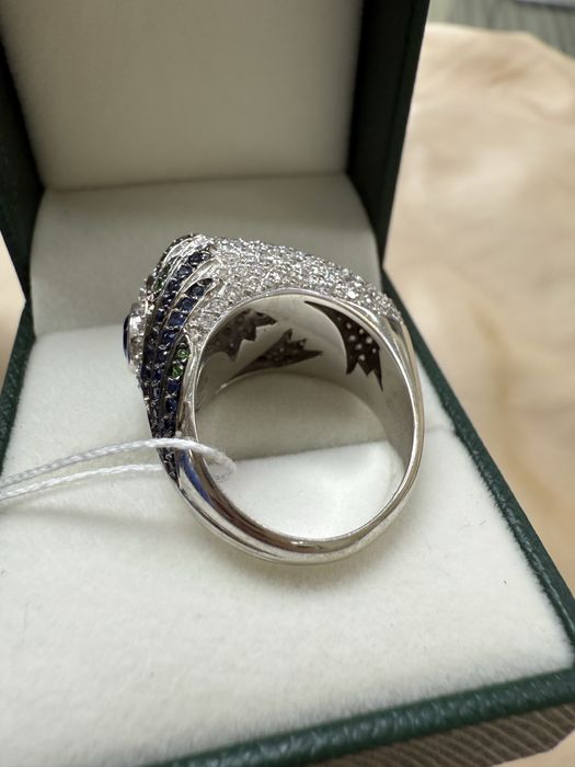 Золотое кольцо с бриллиантами