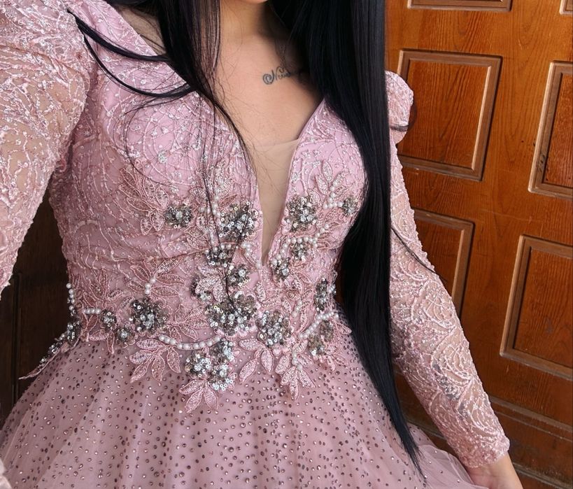 Официална  рокля