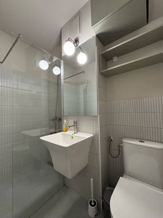 Închiriez garsoniera centru