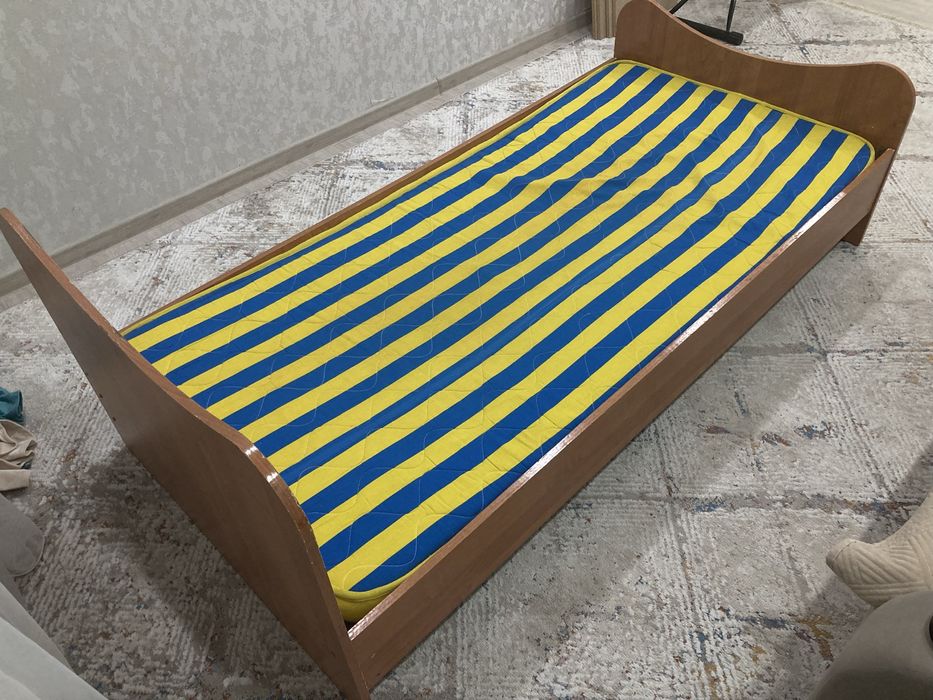 кровать односпальный