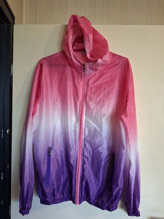 Дамски якета -пролетни,зимни,ветровка.