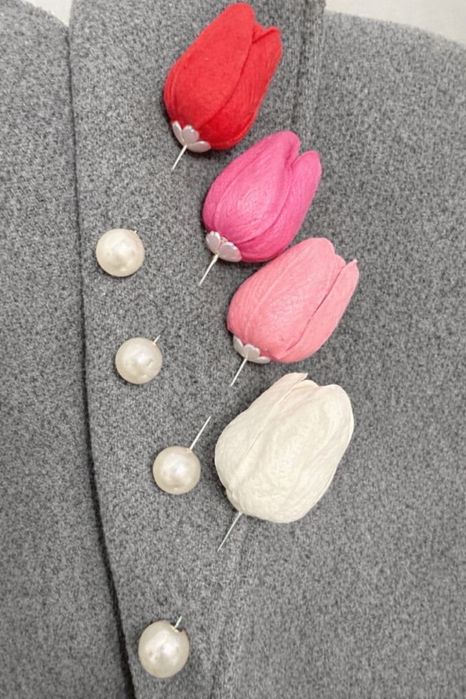 Brosa Martisor lalea 1 Martie