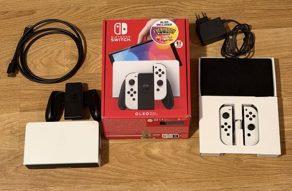 Nintendo Switch Oled modata cu chip plus card 256Gb