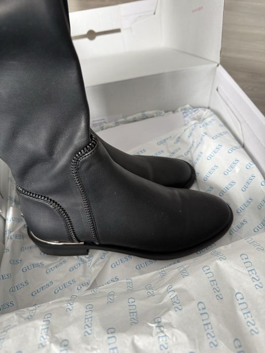 Ботуши на Guess оригинални 36 размер и подарък тениска