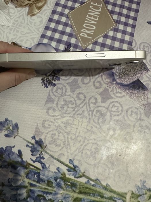 Vand iphone 13 alb/fara defecte