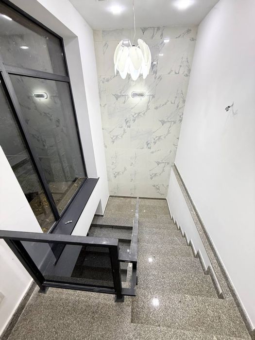 Сдаётся Нежилое Помещение 270кв.м 2-Линия Ц1 ор.Кафе Фреш МирзоУлугбек