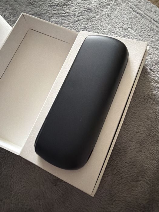 Iqos iluma I , cutie cablu incarcare, stare foarte buna