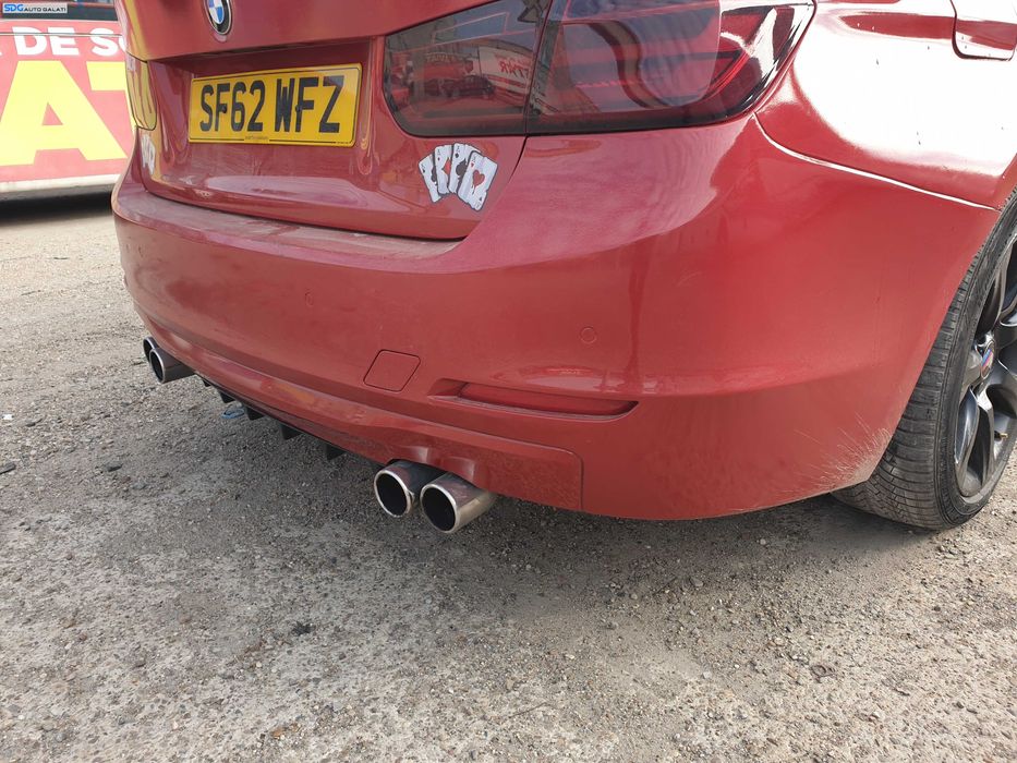 Bara Spoiler Spate cu Locas Senzori Parcare BMW Seria 3 F30 Sedan Berlina NFL Non Facelift 2011 - 2014 Culoare A75 Melbourne Red Metallic [K1132]