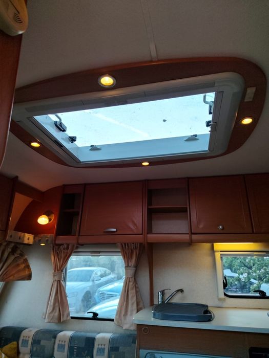 Rulota Bailey 2008  pat fix frantuzesc motor mover greutate 972kg