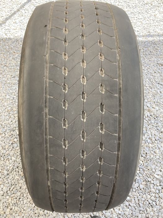 Гуми за камион 355-50-22.5