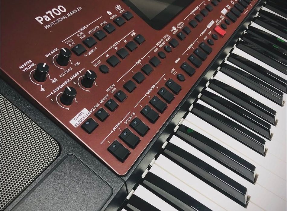 Синтезатор Korg PA700 промоция 950€