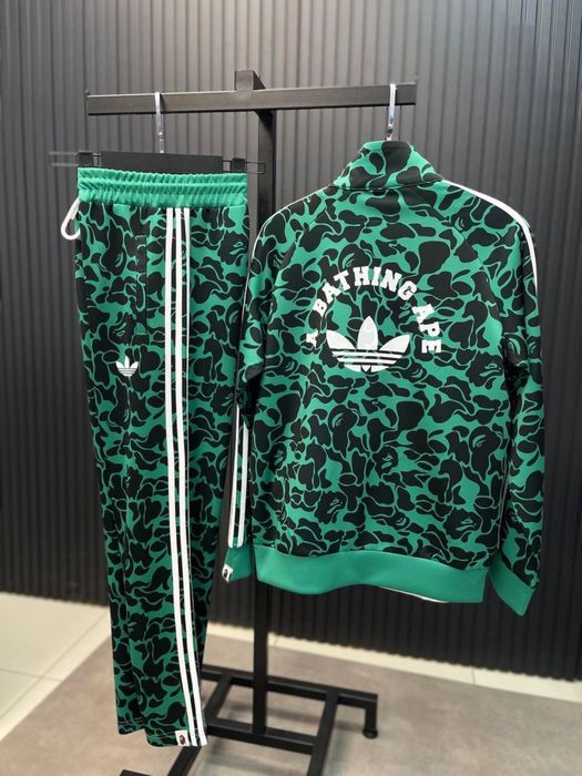 А bathing ape екипи