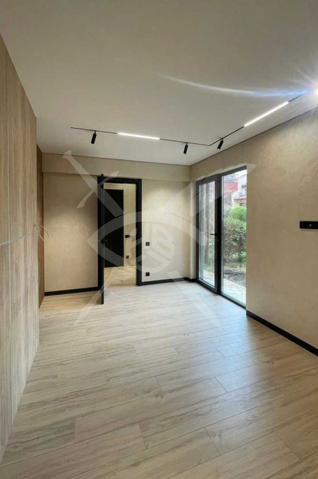 Продава се Тристаен апартамент в Свети Влас - 193 кв.м за 1239 €/кв.м - Снимка #1