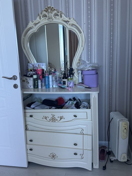 Срочно продам спальный гарнитур