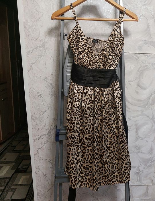 Продам вечерние платья