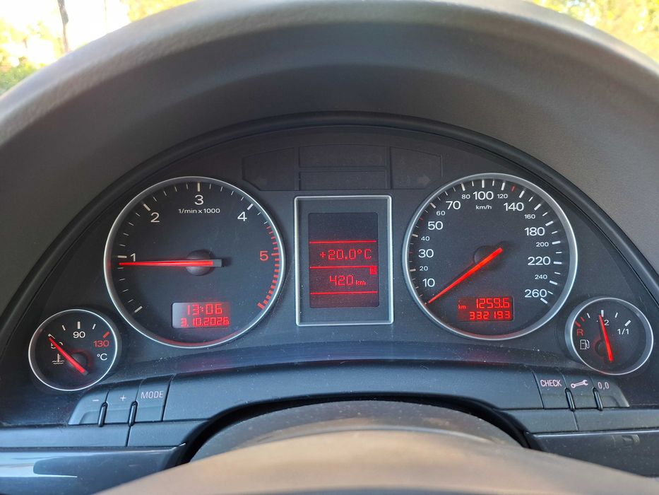 AUDI A4 2003 — imagine 2