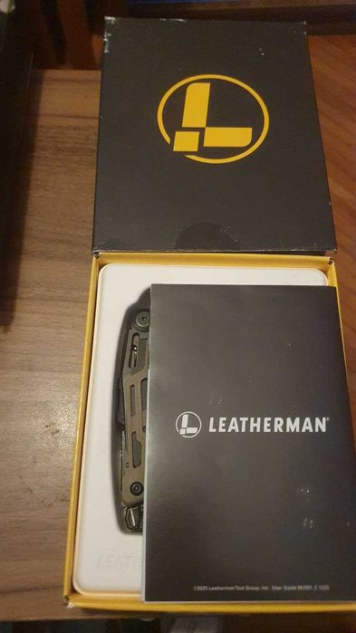 Multitool Leatherman Signal Coyote Tan – Nou în cutie