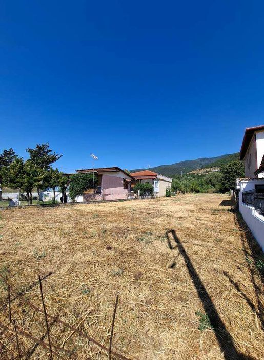 Продава се парцел с площ 1040 м2 в Аспровалта, Гърция