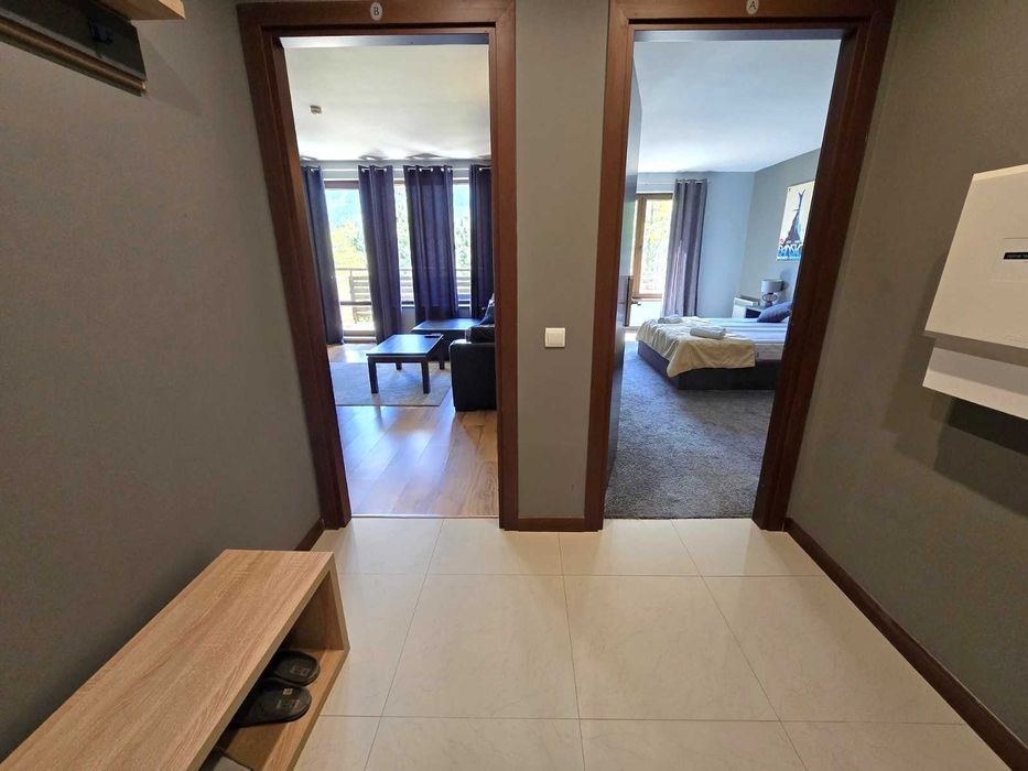 Луксозно обзаведен тристаен апартамент с южно изложение за продажба в комплекс Тера