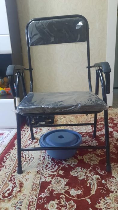 Санитарный стул