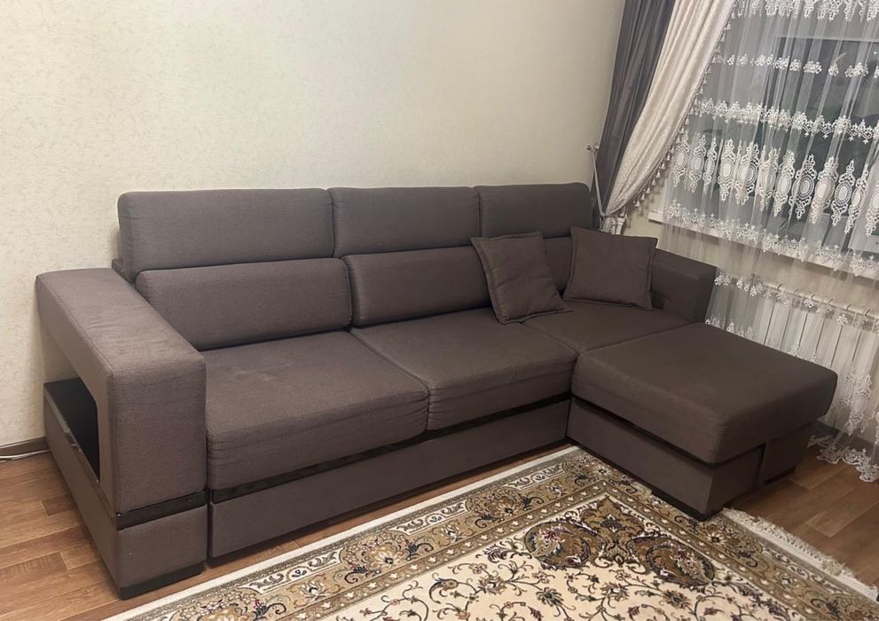 Продам диван угловой