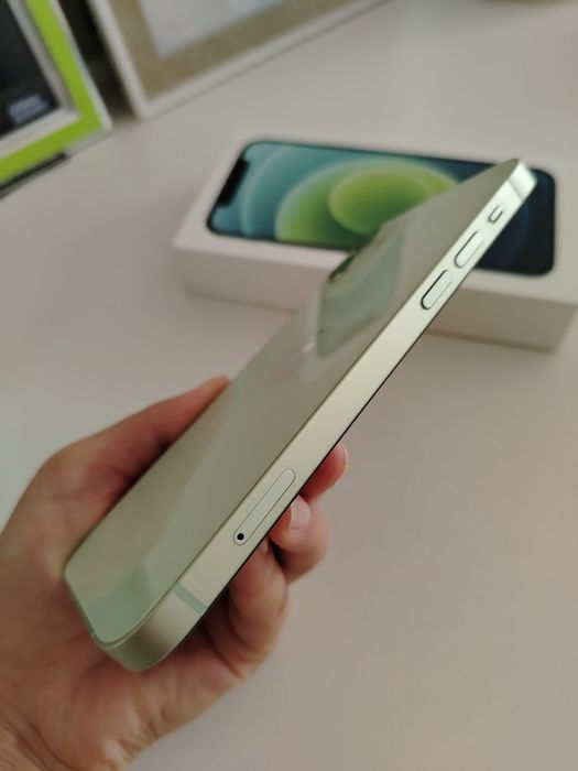 Продаётся Айфон 12