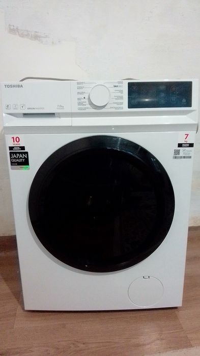 Продам стиральную машину Toshiba Origin Inverter 7 кг (почти новая)