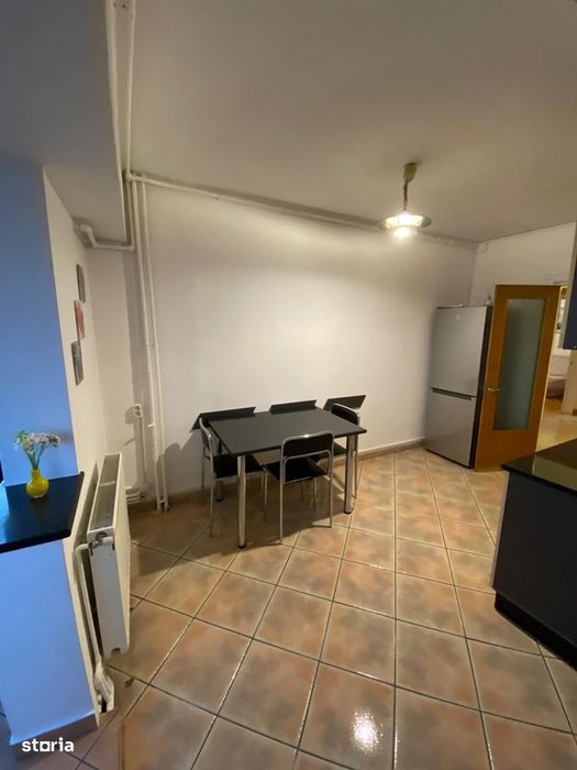 Apartament 4 camere (strada Zizinului)