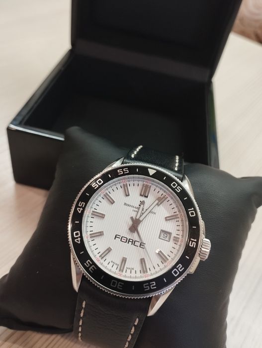 Наручные часы Bernard H. Mayer FORCE